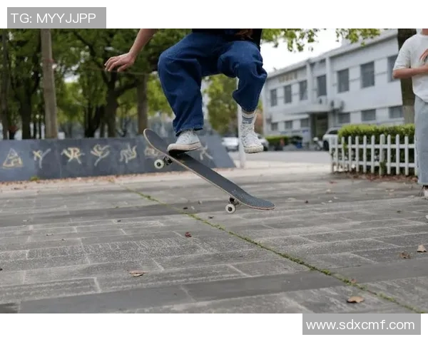 武汉滑板队在防守与反击中的表现分析与战术得失探讨 武汉滑板队在防守与反击中的表现分析与战术得失探讨