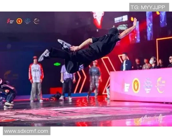 街舞文化的碰撞与融合北京街舞队的意识形态与发展探讨 街舞文化的碰撞与融合北京街舞队的意识形态与发展探讨